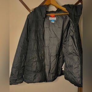 Women’s Columbia black Thermal Coil jacket with faux fur hood